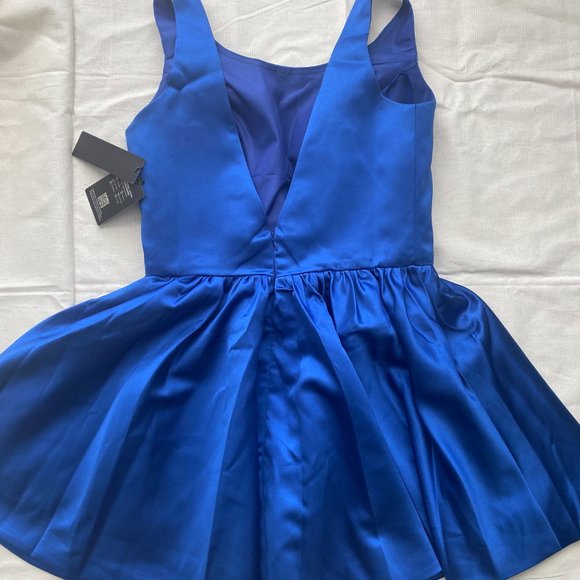 Vegeron Short Blue Formal Dress - Picture 2 of 4